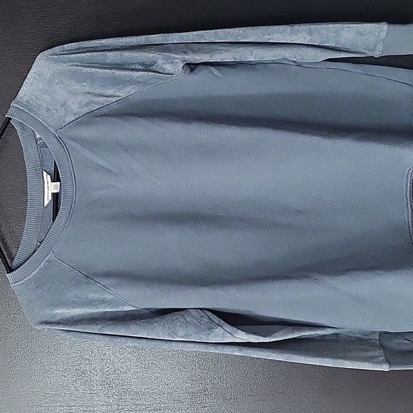 American Eagle Outfitters teal sweatshirt Size Mefium. - Picture 1 of 5